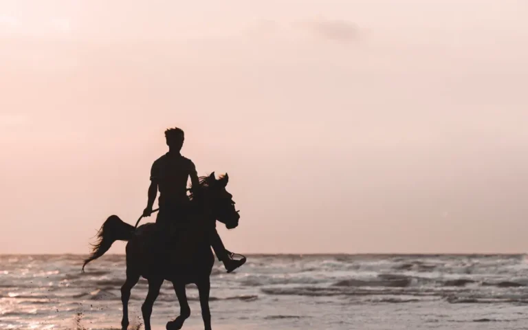 Montar a Caballo en la playa